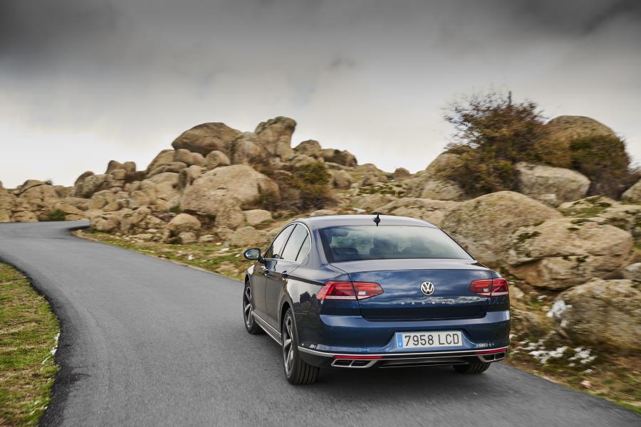  Volkswagen Passat R-Line (B8) 2019 года  (WW) (фото 5 из 24)